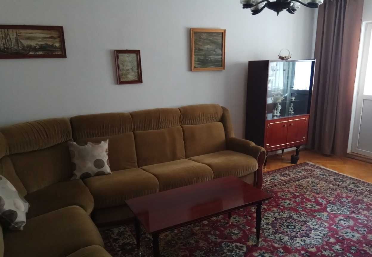 Inchiriez apartament 3 camere cartier Strand