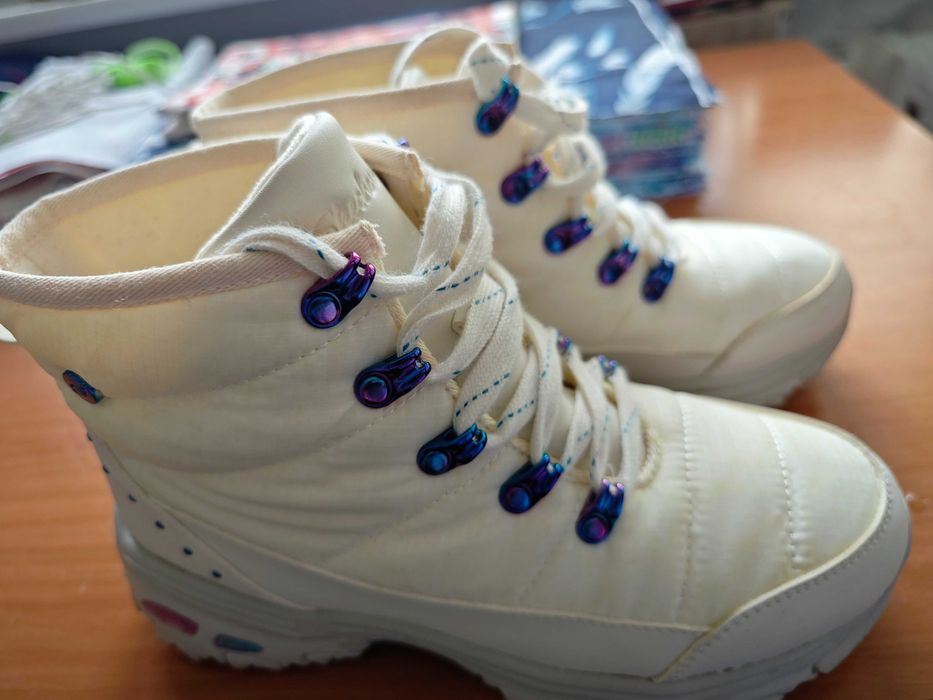 Дамски обувки Sketchers, бели, 37 номер