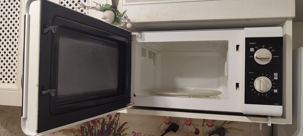 Продам микроволновую печь.