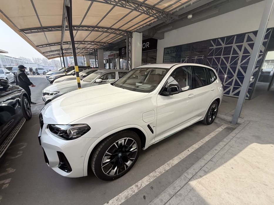 Bmw ix3 40L m sport 2025 yili