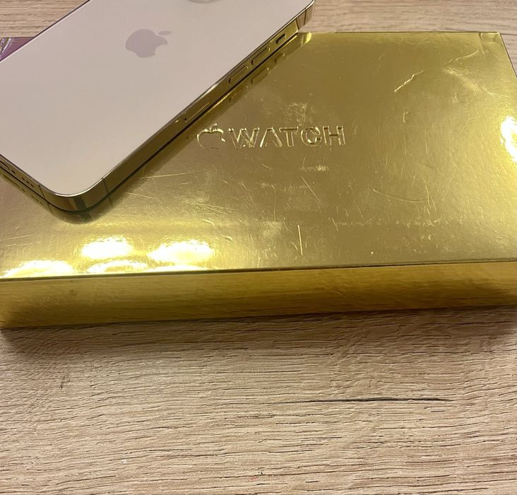 Apple Watch Ultra Gold / 49 мм / Титаниев