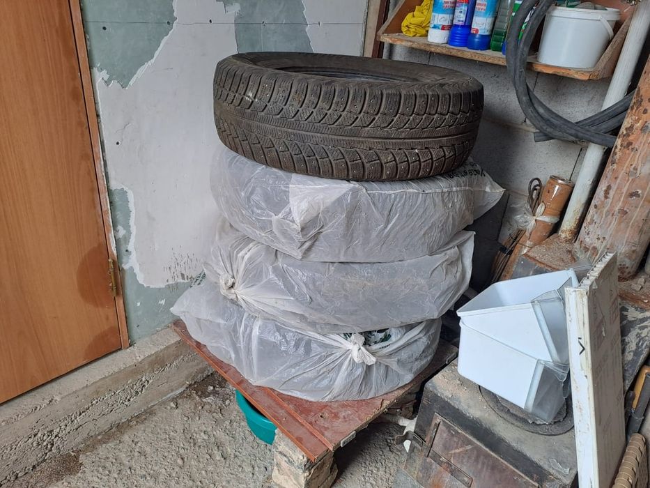 Продам Зимние шины Матадор
