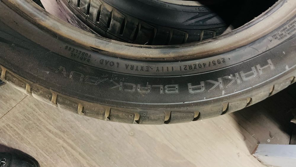 Лет резина 295/40ZR21.  |||Y.  XL
