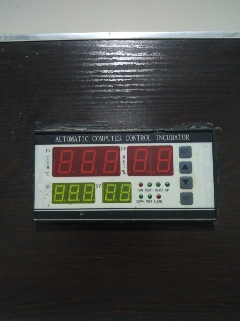 Инкубатор 2000 та тухум жойлаштиринг а мулжалланган