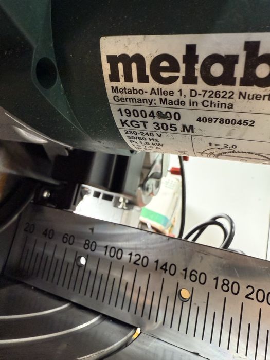 Metabo KGT 305 M fierastrau circular electric de banc