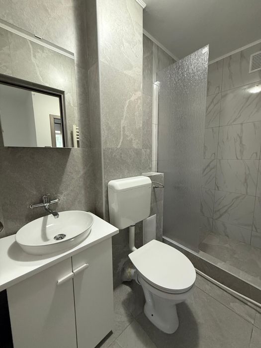 Proprietar - vand garsoniera moderna strada 9 Mai