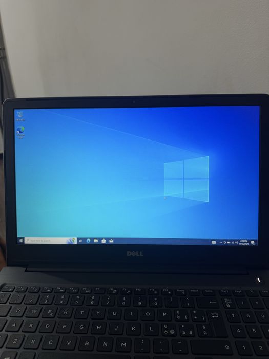 Vand laptop Dell Vostro i5 7200U