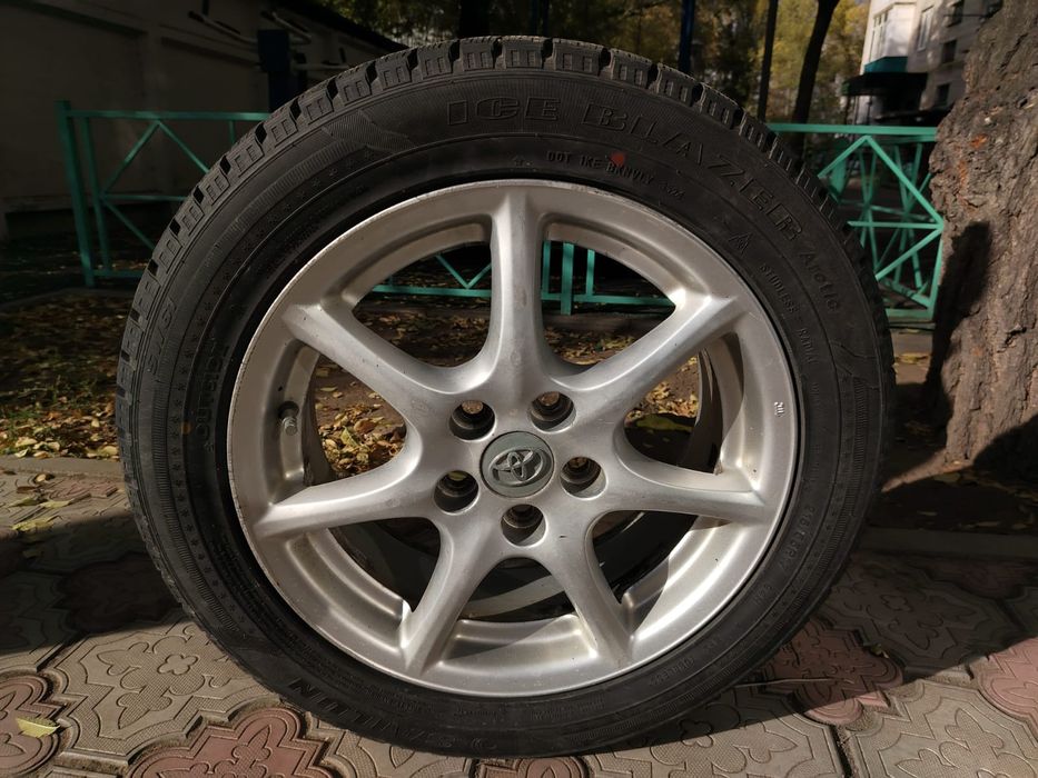 Продам зимние шины с дисками R15