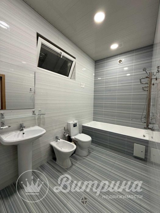 Продаётся 5-комнатный коттедж на Куйлюке