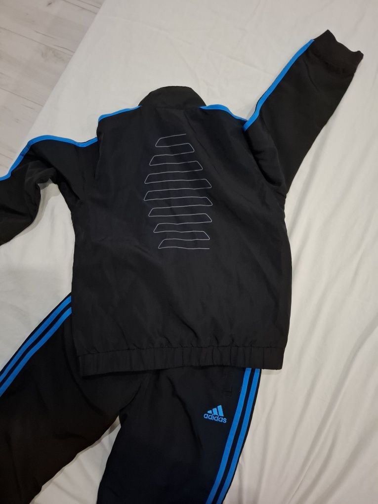 Детски екип на adidas