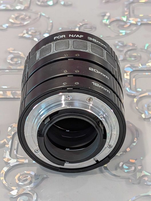 Nikon D810 + Nikon 18-35mm Nikon 50mm +flash + tuburi AF +altele cadou