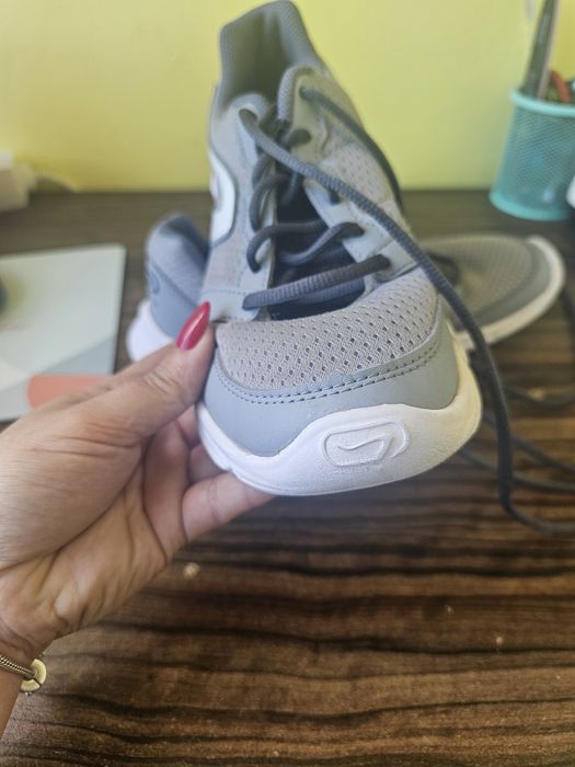 Adidasi decathlon