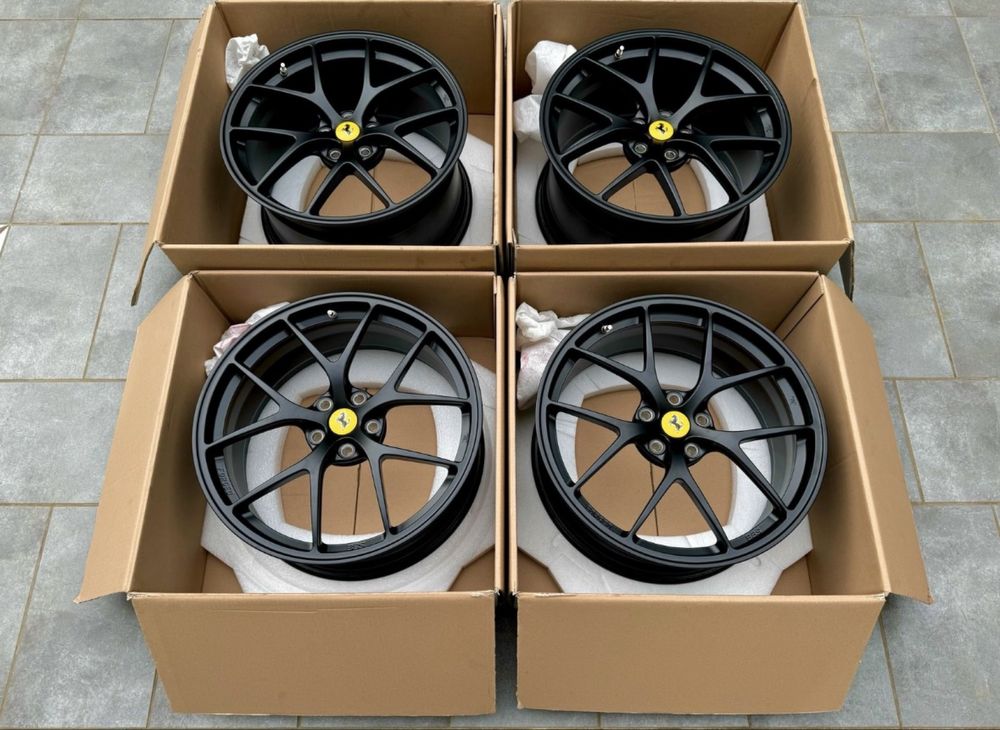 Ferrari Portofino джанти 20 цола BBS