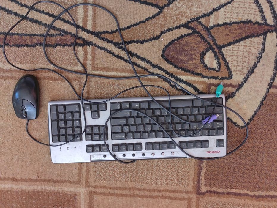 Pc + Tastatura + mouse + cabluri conectare