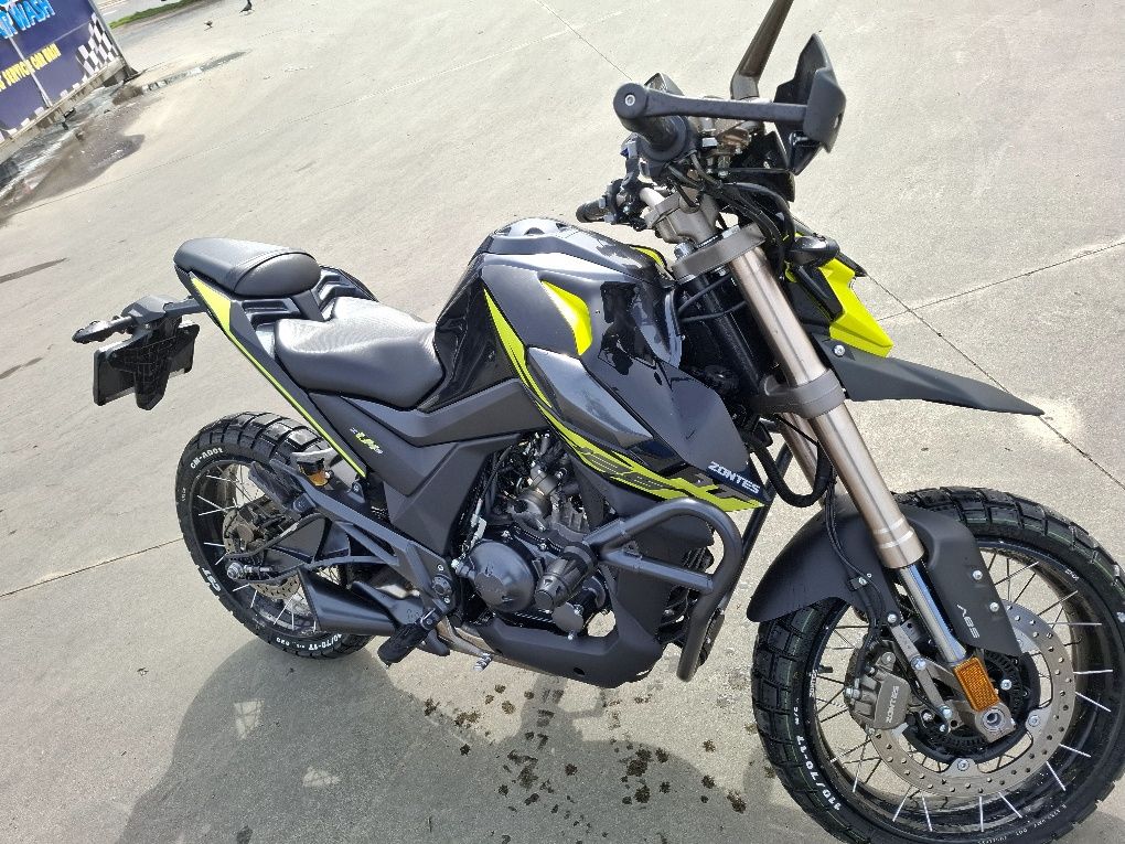 Motocicleta 125cc Daytona Zontes u125 2023