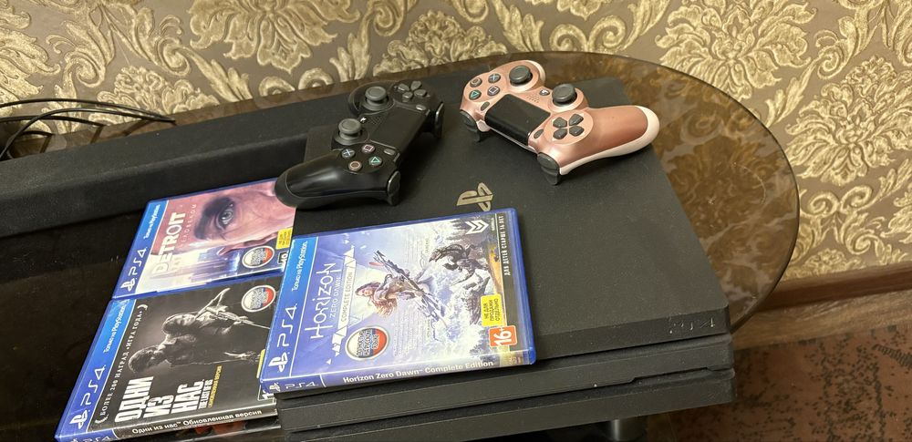 Продам playstation 4 pro