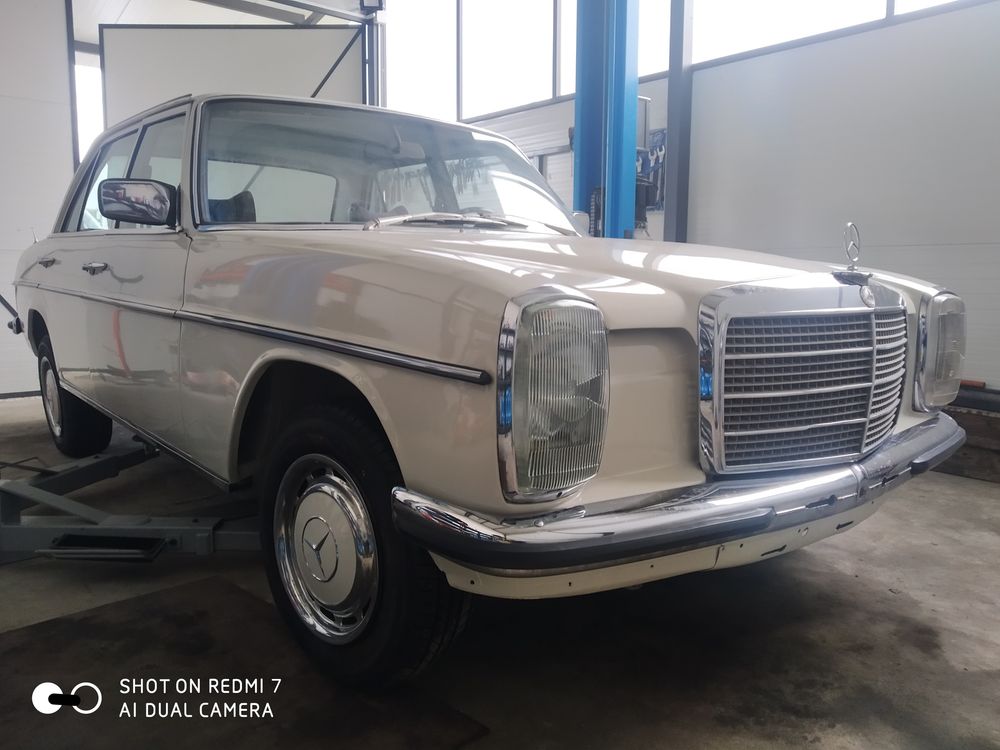 Mercedes-Benz w115 (bot de cal)