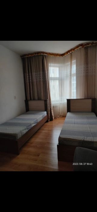 Сдам комнату в 3х комн квартире женщинам с детьми.