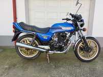Motocicleta Honda CB 400N