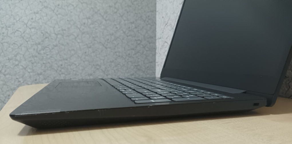 LENOVO Gaming 15,6" FHD/CORE™ i5-9300H/8GB/256GB NVMe+1TB/GTX 1650 4GB