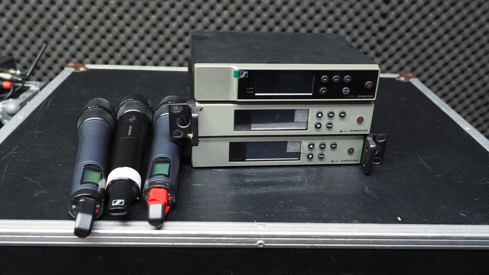 Vand 3 microfoane Sennheiser G4.