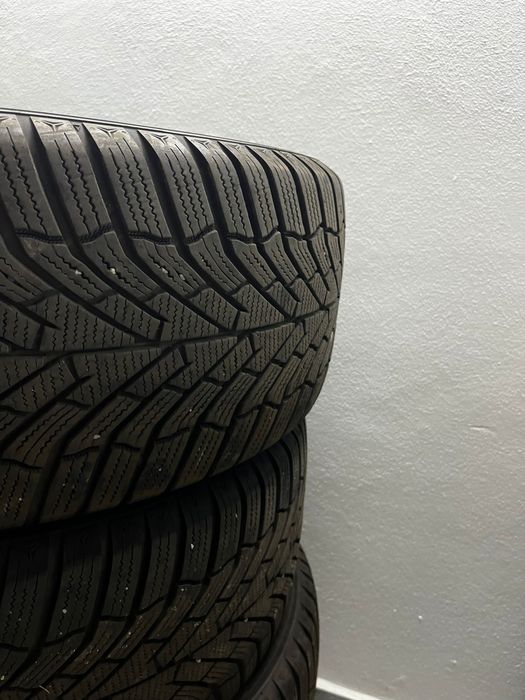 Anvelope Iarna Kumho 245.45.18 100V