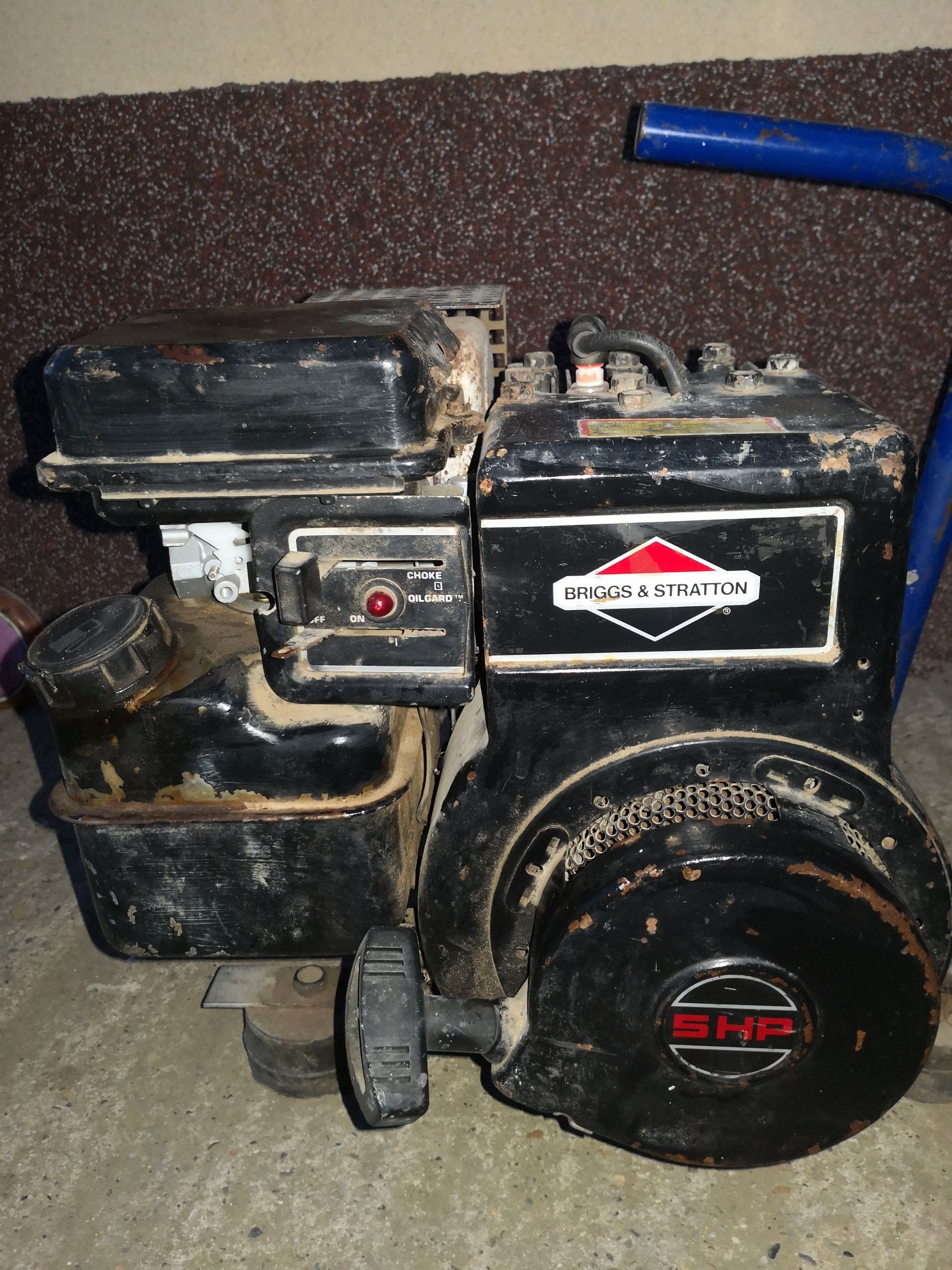 Vând generator Brings & Stratton original