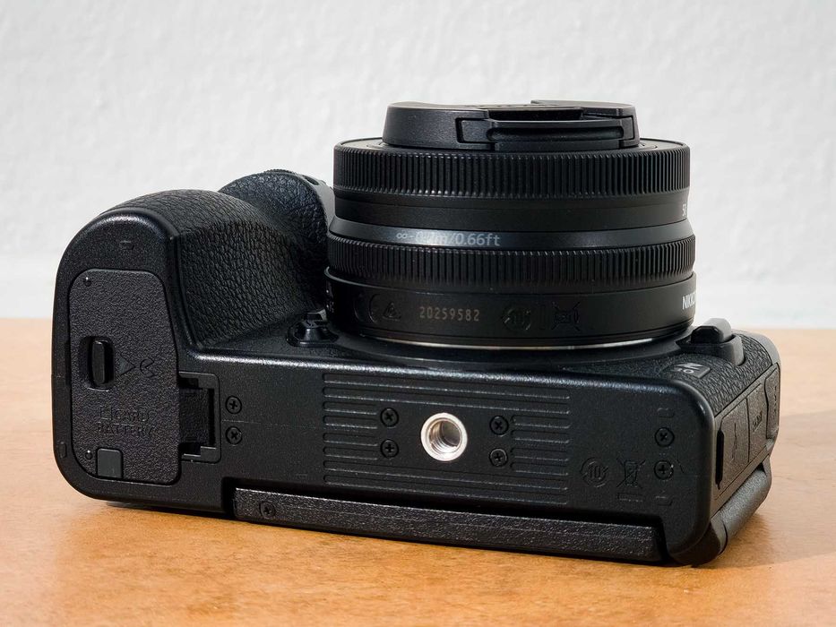 Nikon Z30 + обектив Nikon Z DX 16-50mm VR комплект