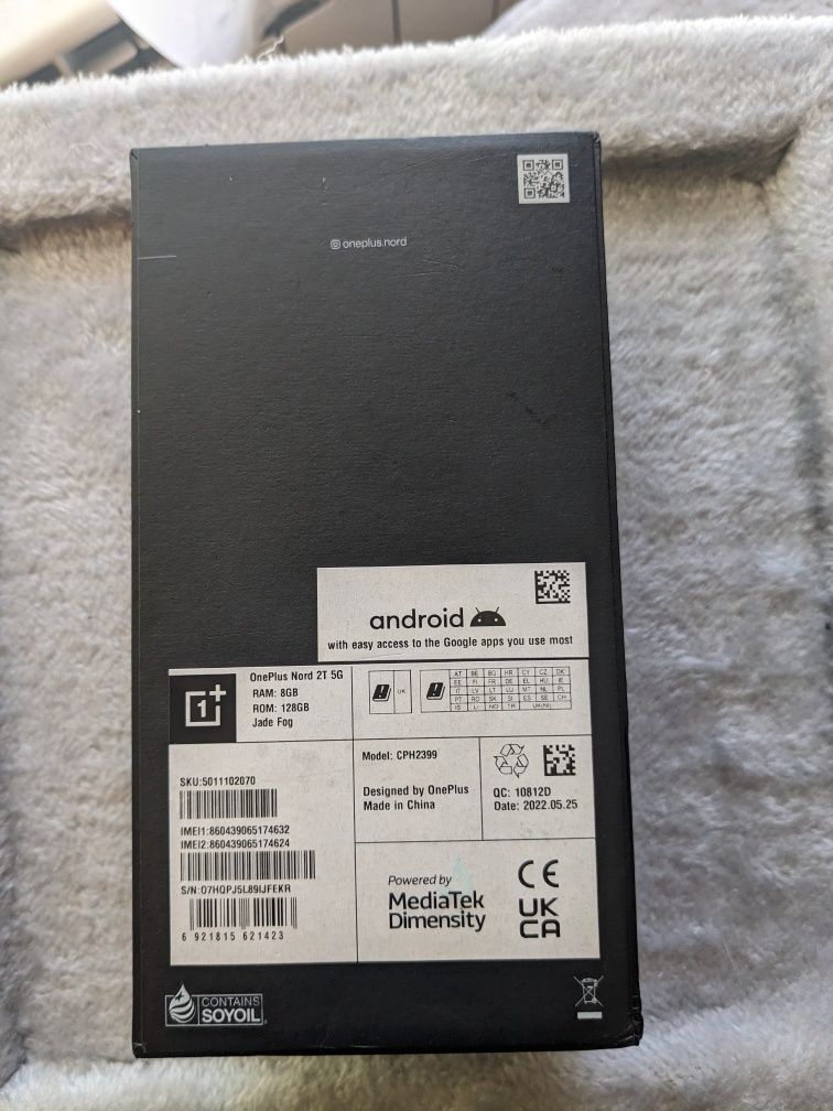 OnePlus nord 2t 5g nou în garanție