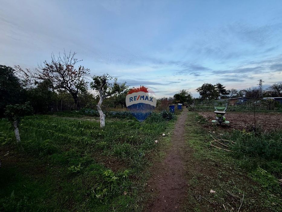 Парцел с потенциал за жилищно строителство за продажба, гр. Балчик, Я