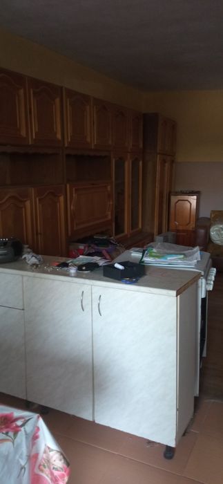 Inchiriez apartament 4 camere la casa