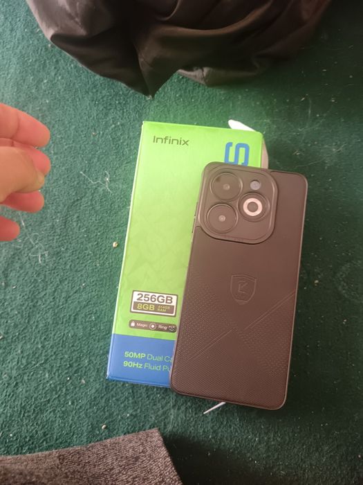 Infinix Smart 8 pro 256 hotira