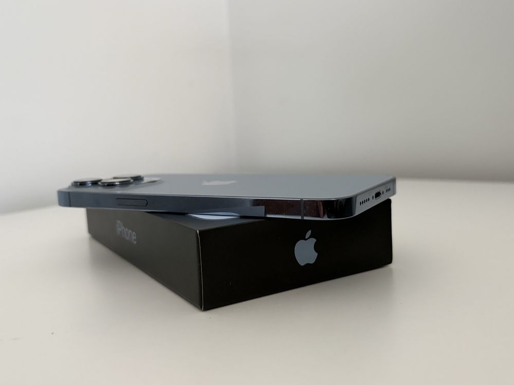 IPhone 13 pro Sierra Blue