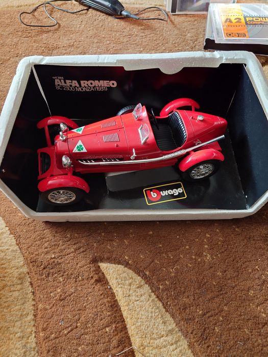 Burago 1/18 Alfa Romeo 8C