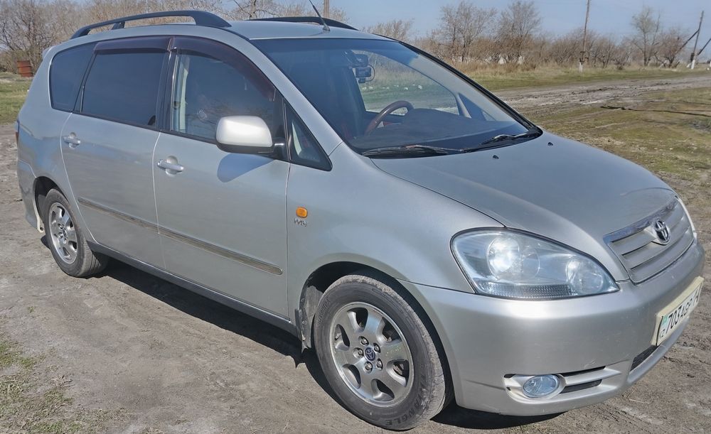 Продам тойота авенсис версо механика 2 объем