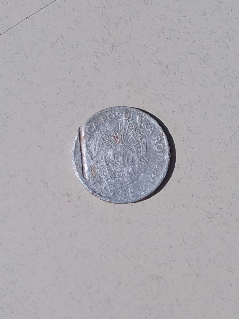Vând monede ,  vechii de colecție 10 și 20 de lei în stare bună