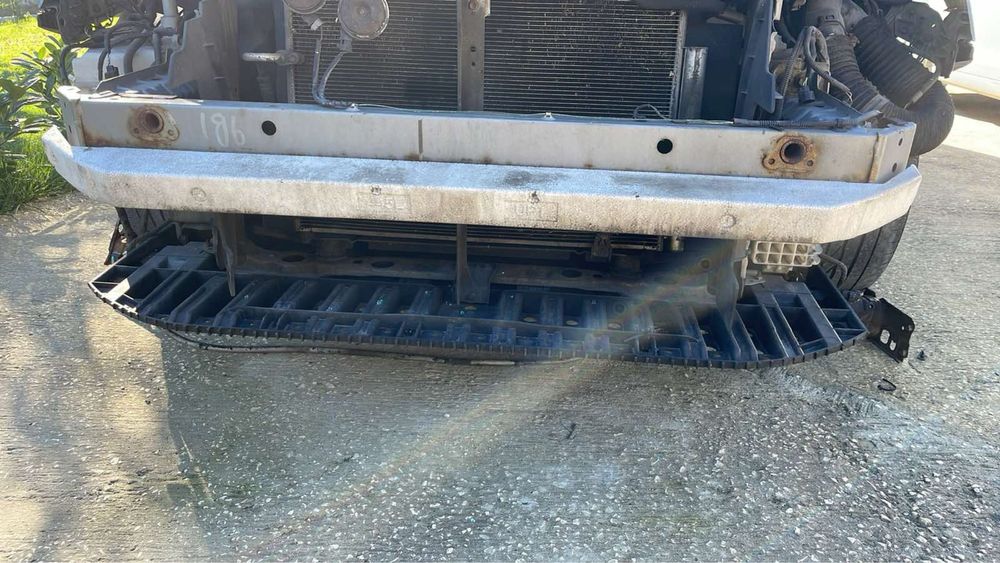 Греда предна броня тойота авенсис т27