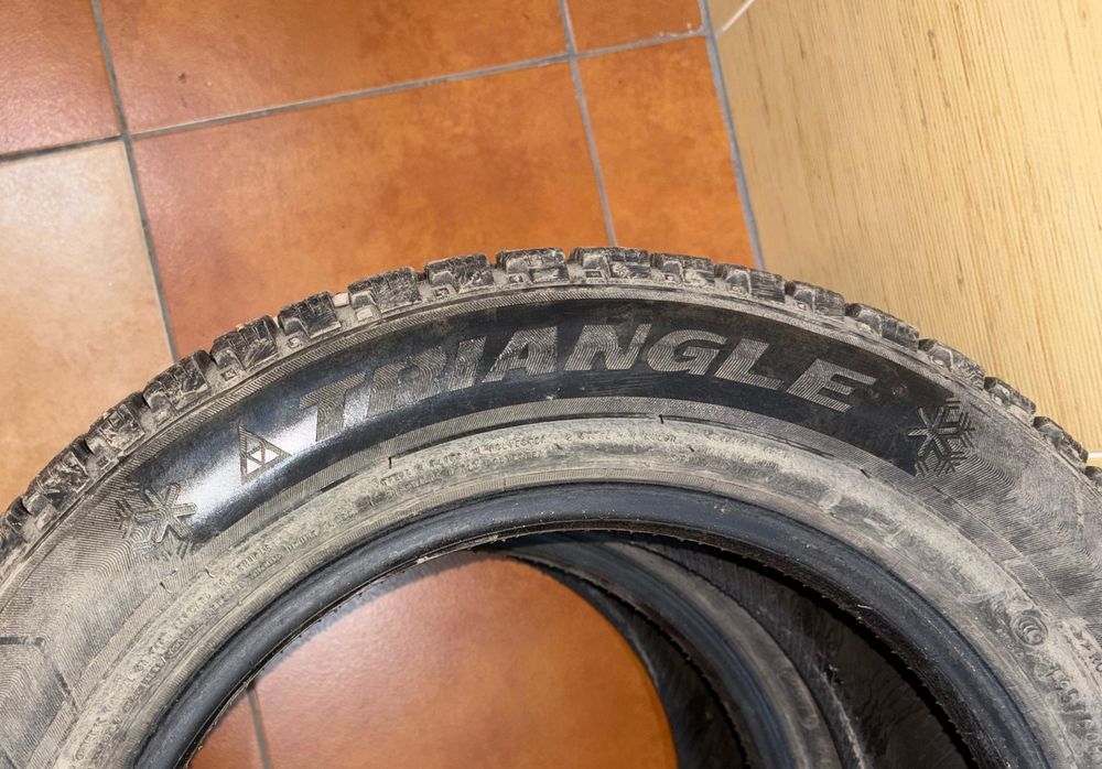 Продам две зимние резины 195 60 R 15  Triangle