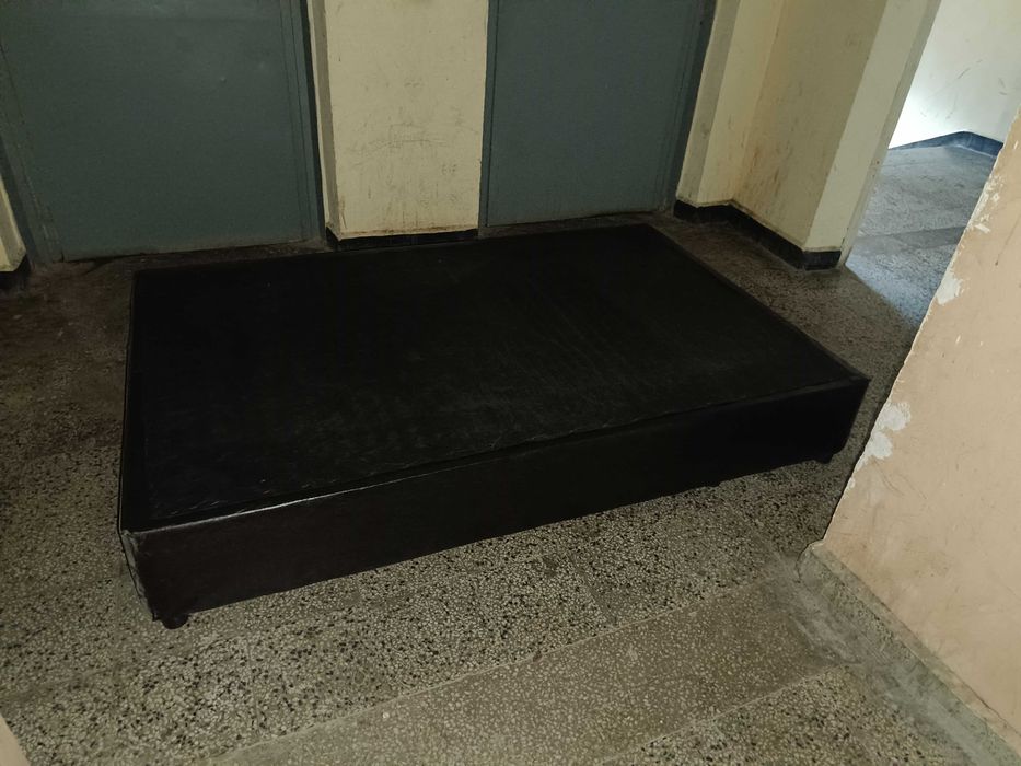 френска спалня и матрак двулицев