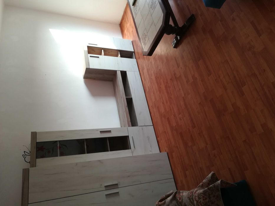 de vanzare apartament 3 camere decomandat,et 4,Aradul Nou