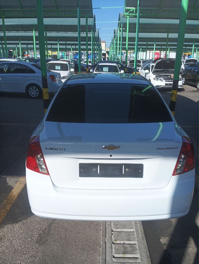 Lacetti 2010-yil