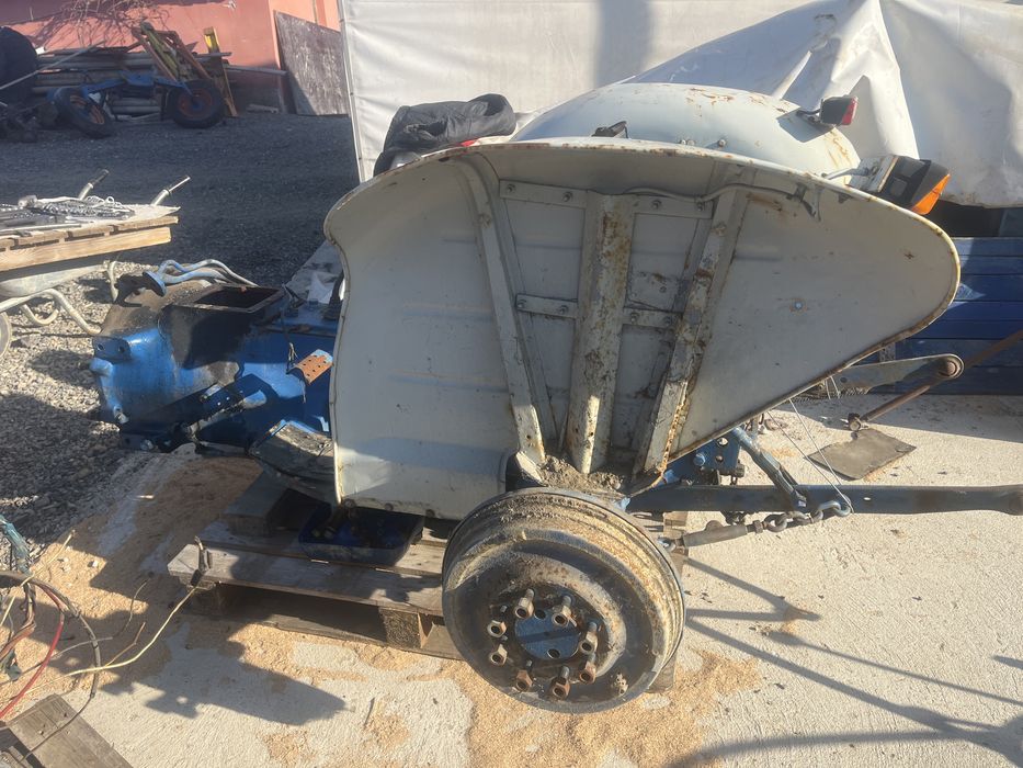 Cutie,transmisie,trompe tractor ford 3000