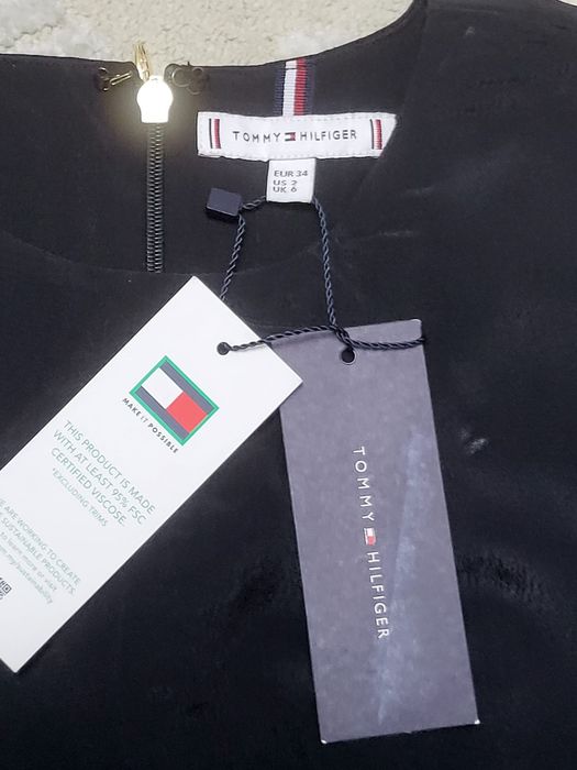 Vindem rochiță Tommy Hiflingher