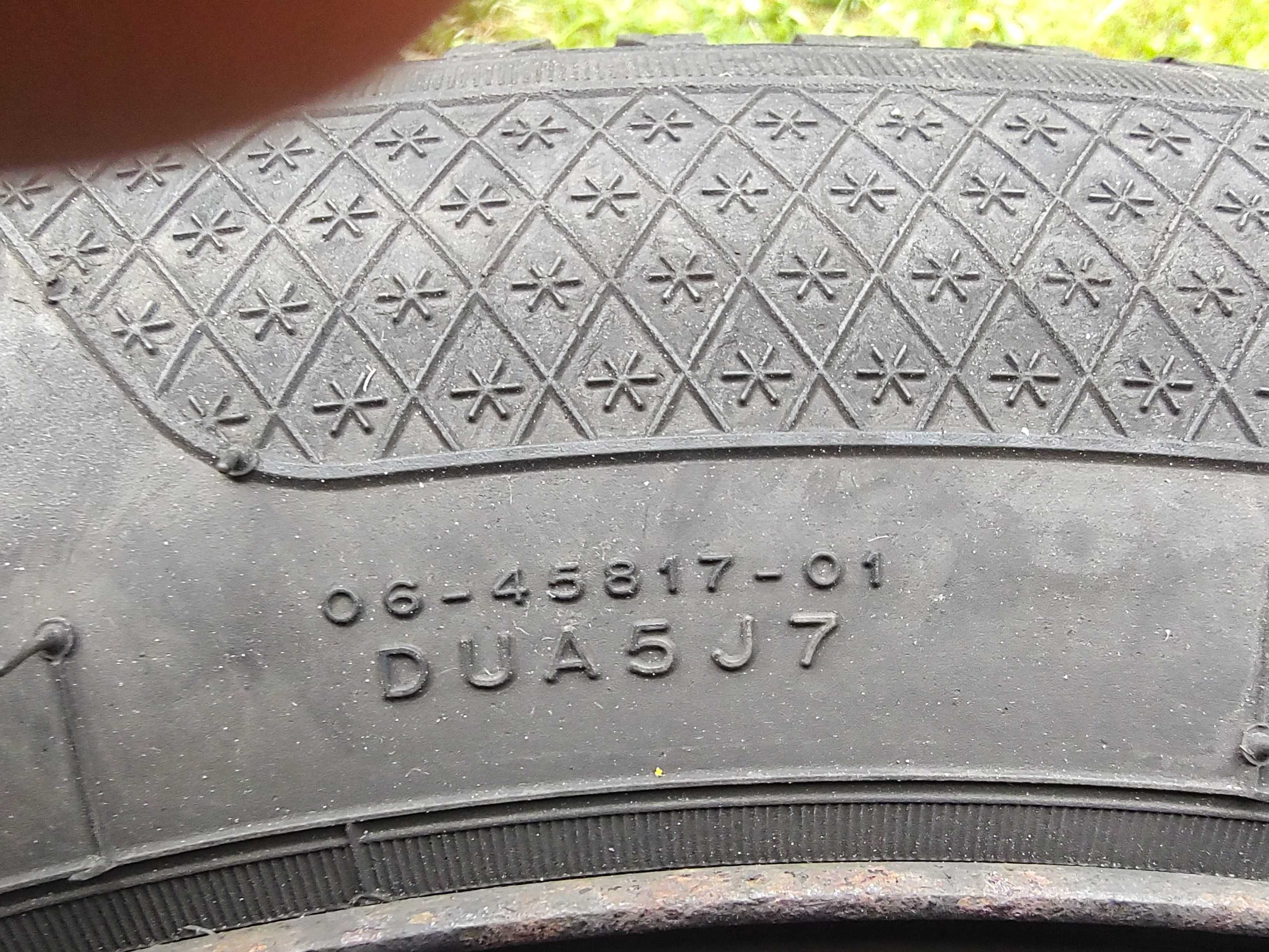Vând 4 roti capace și covorașe interior Audi A4