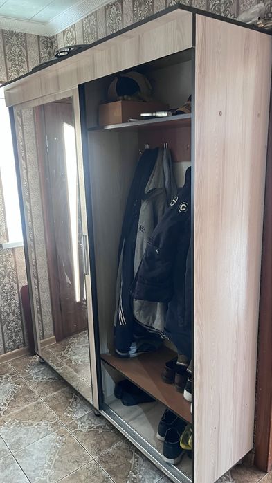 Шкаф для прихожеий