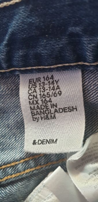 Vand blugi trei sferturi, copii firma H&M.