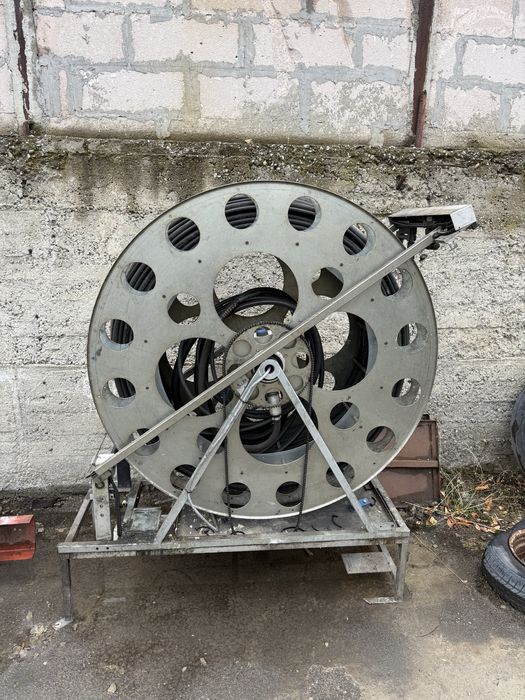 Продавам Маркучи за канал