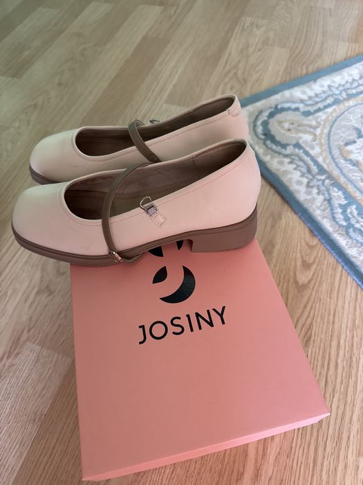 Женская обувь Josiny