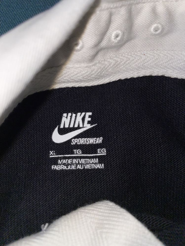 Bluza cu guler Nike