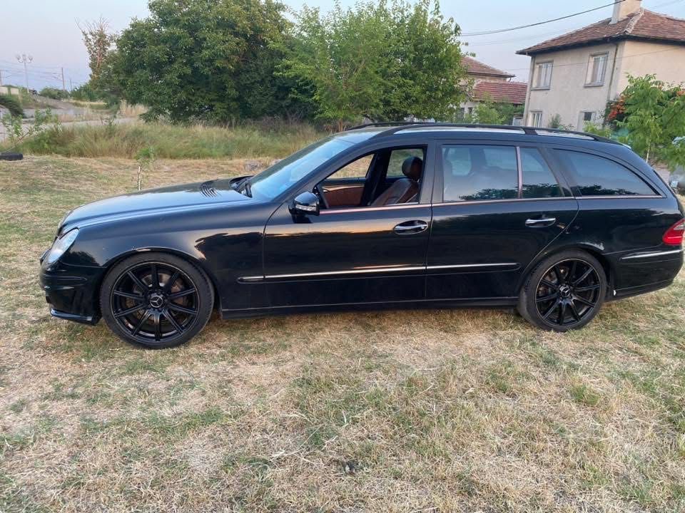 Мерцедес Е320 224кс. Нав внос!
